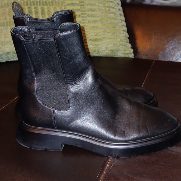 Stuart Weitzman boots size 6b - Picture 5 of 13